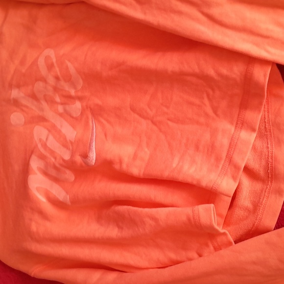 Light pink nike crop sweater - Picture 2 of 2